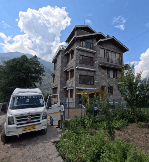 Nature Retreat Hotel in Manali,